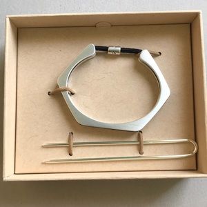 Chloe and Isabel bun cuff silver